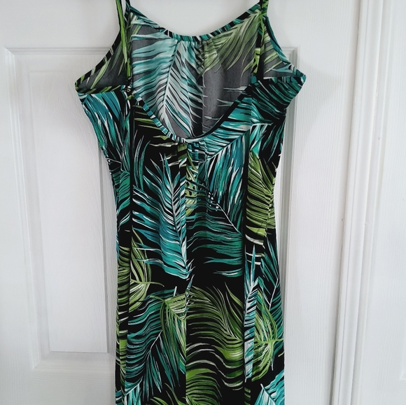 Bathing suit cover - Picture 2 of 2